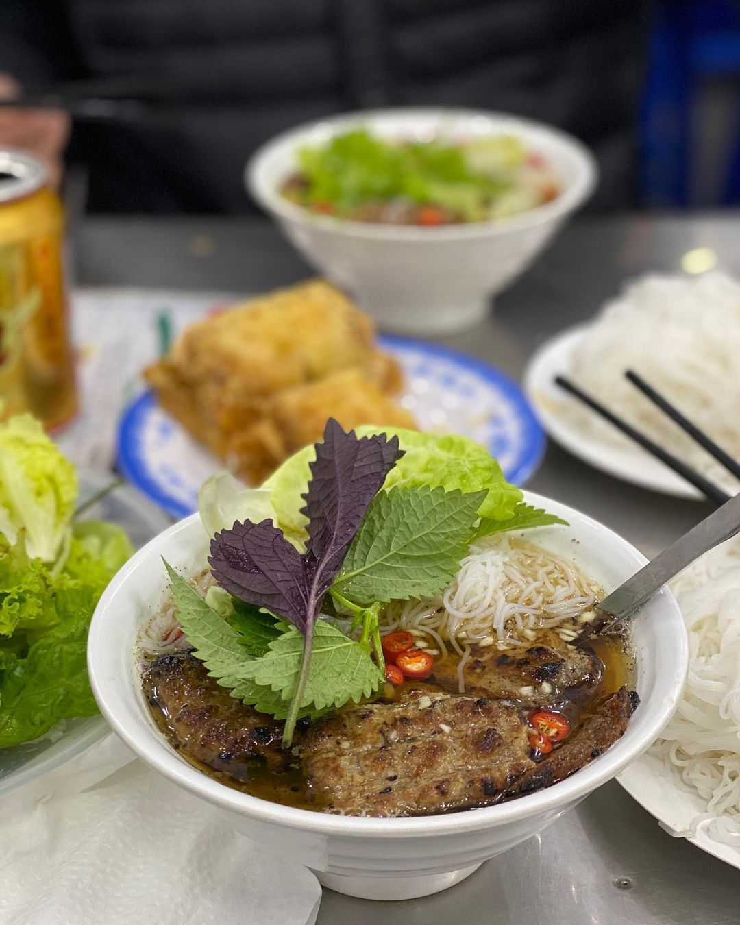 Experience Hanoi Tours with sustainable dining